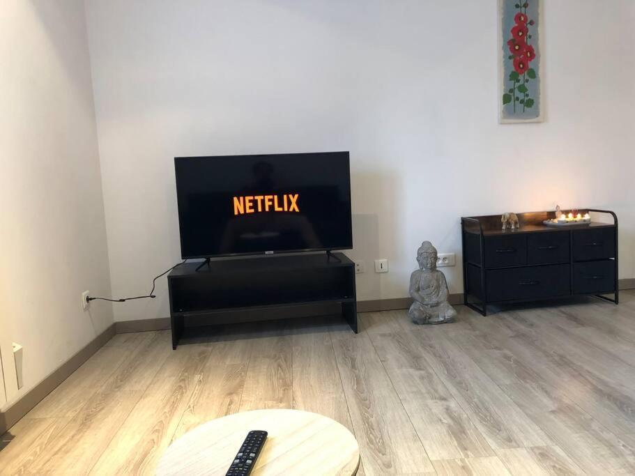Apartmán Le Grande Moderno Angoulême Exteriér fotografie